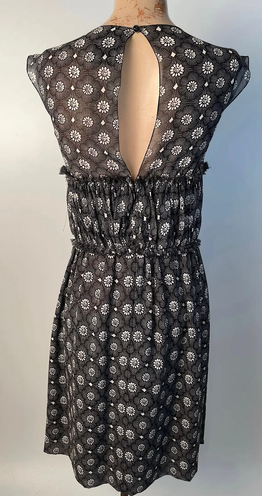 Chanel 07P, 2007 Spring Black Floral Silk Dress FR 38 US 4/6