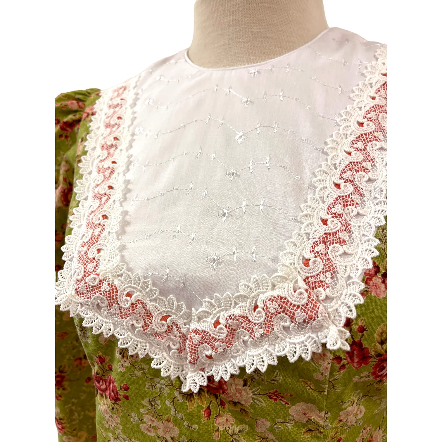 Floral Garden White Lace Trim Vintage Long Sleeve Traditional Hawaiian Dress 6761/750