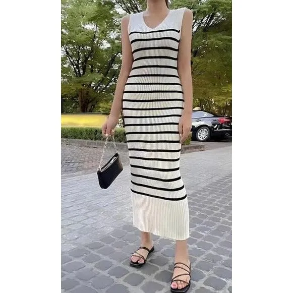 Knitted V-Neck  Sleeveless Dress